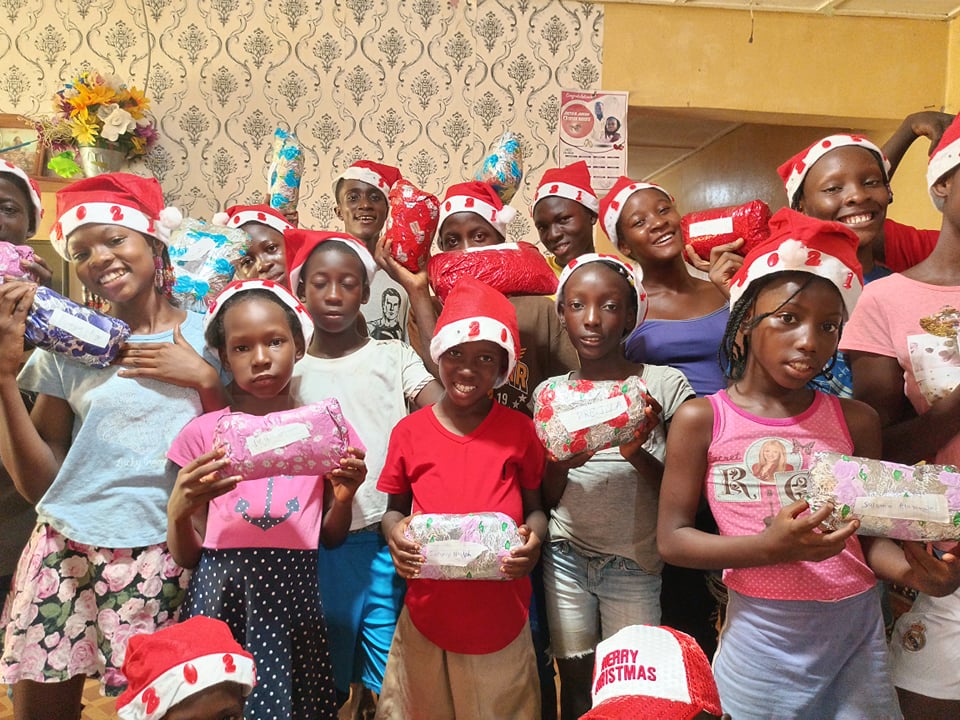 "MERRY CHRISTMAS EVERYONE" from the children at Eric and Kamah's. They called me this morning to say thank you for their gifts.
